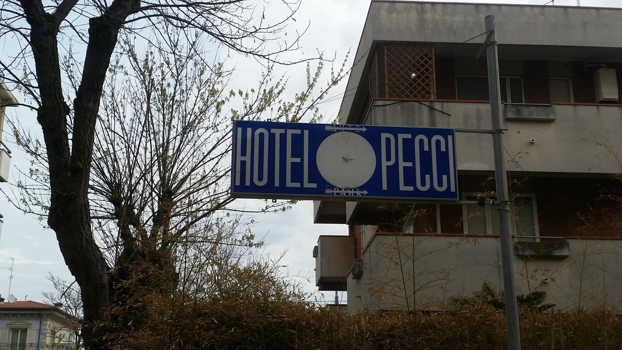 Hotel Pecci Rimini Exteriör bild